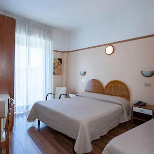 *** Hotel Britannia Italia